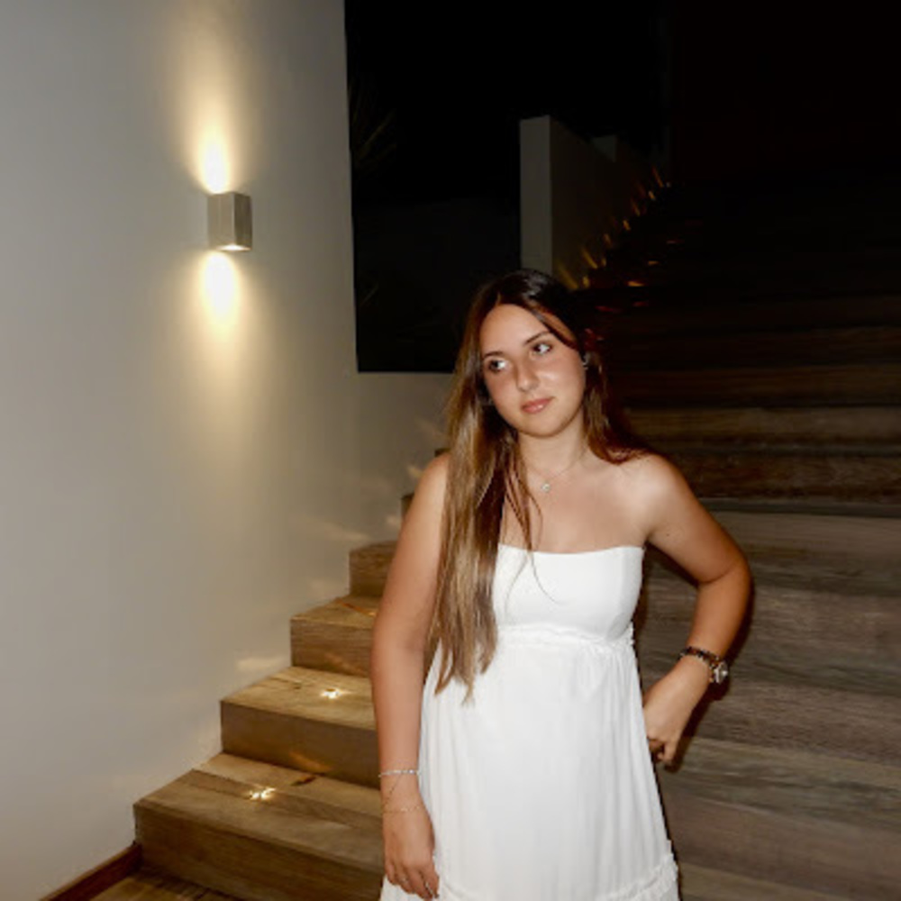 Meet your Posher, Isabel